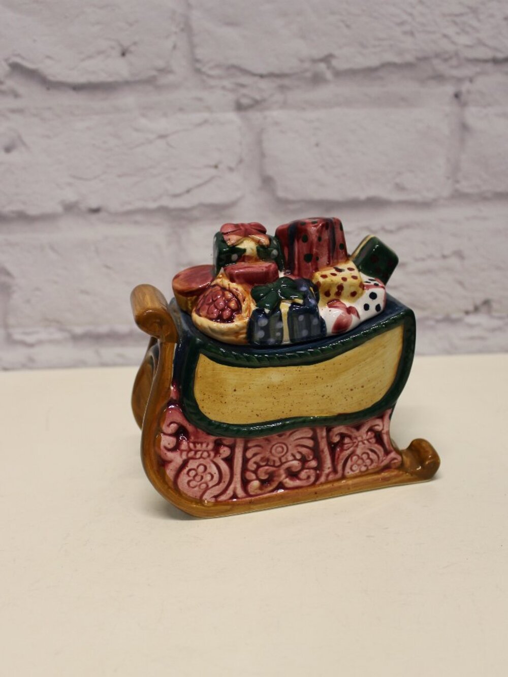 Vintage Ceramic Christmas Santa Sleigh Trinket Treat Box Holiday Seasonal Winter
